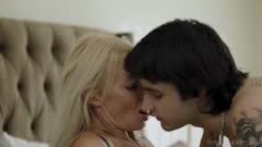 London River – Mommy Swap Needs a Pounding Passion